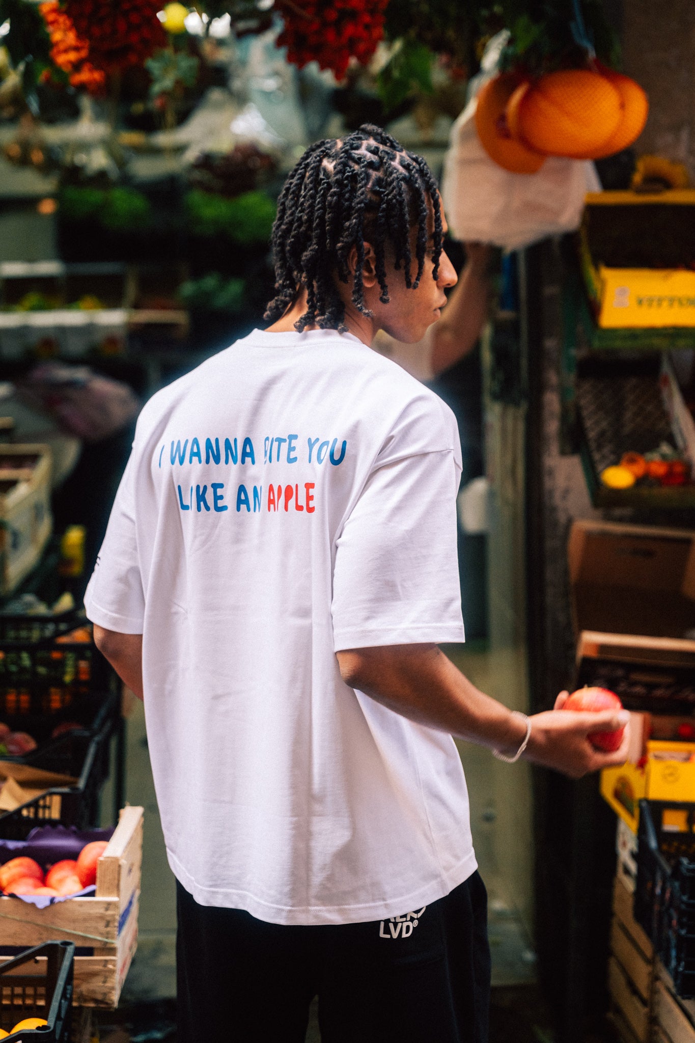 "Bite me like an Apple" T-shirt™ S/s 2026