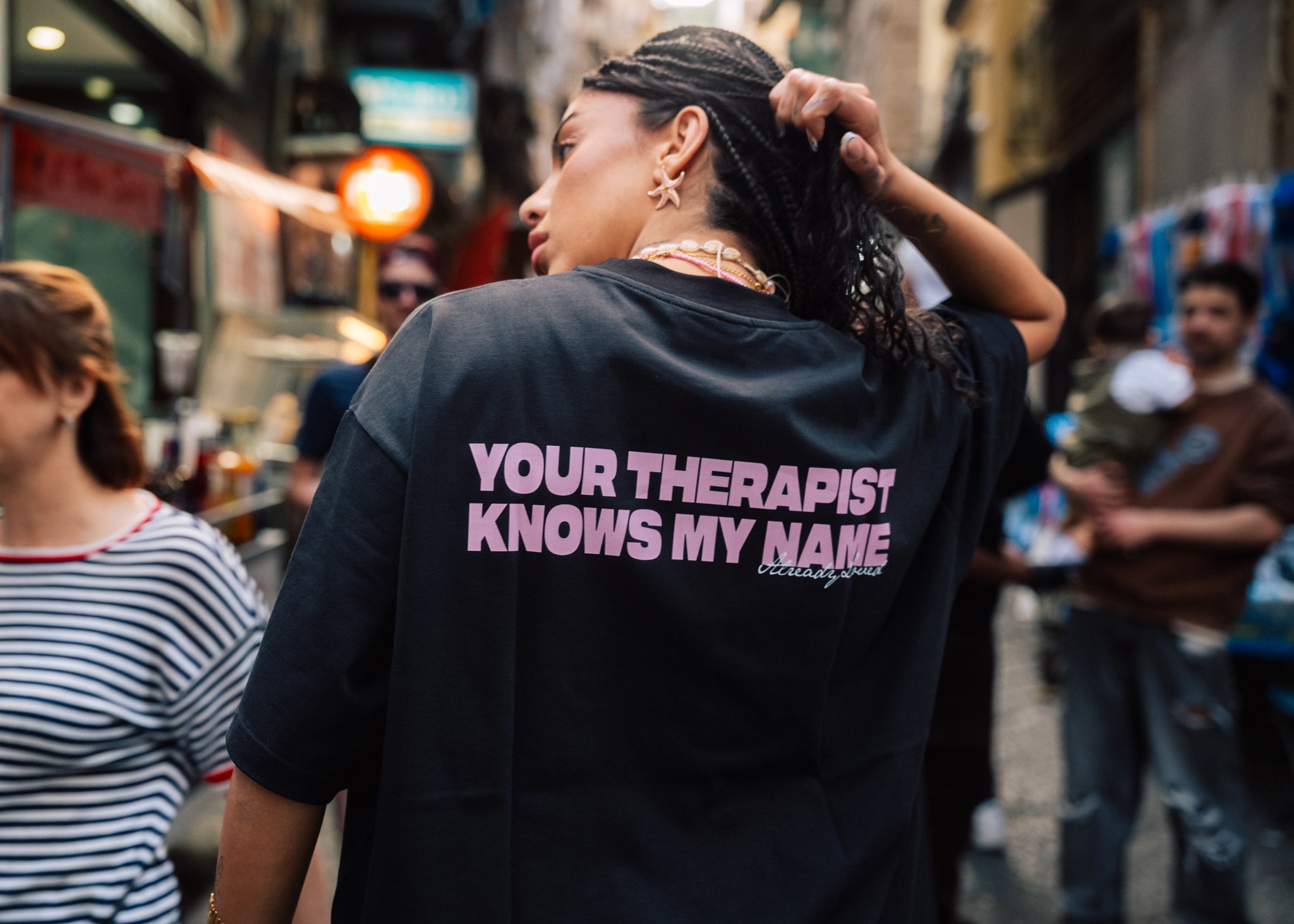 "Your therapist knows my name" T-shirt™ S/s 2026
